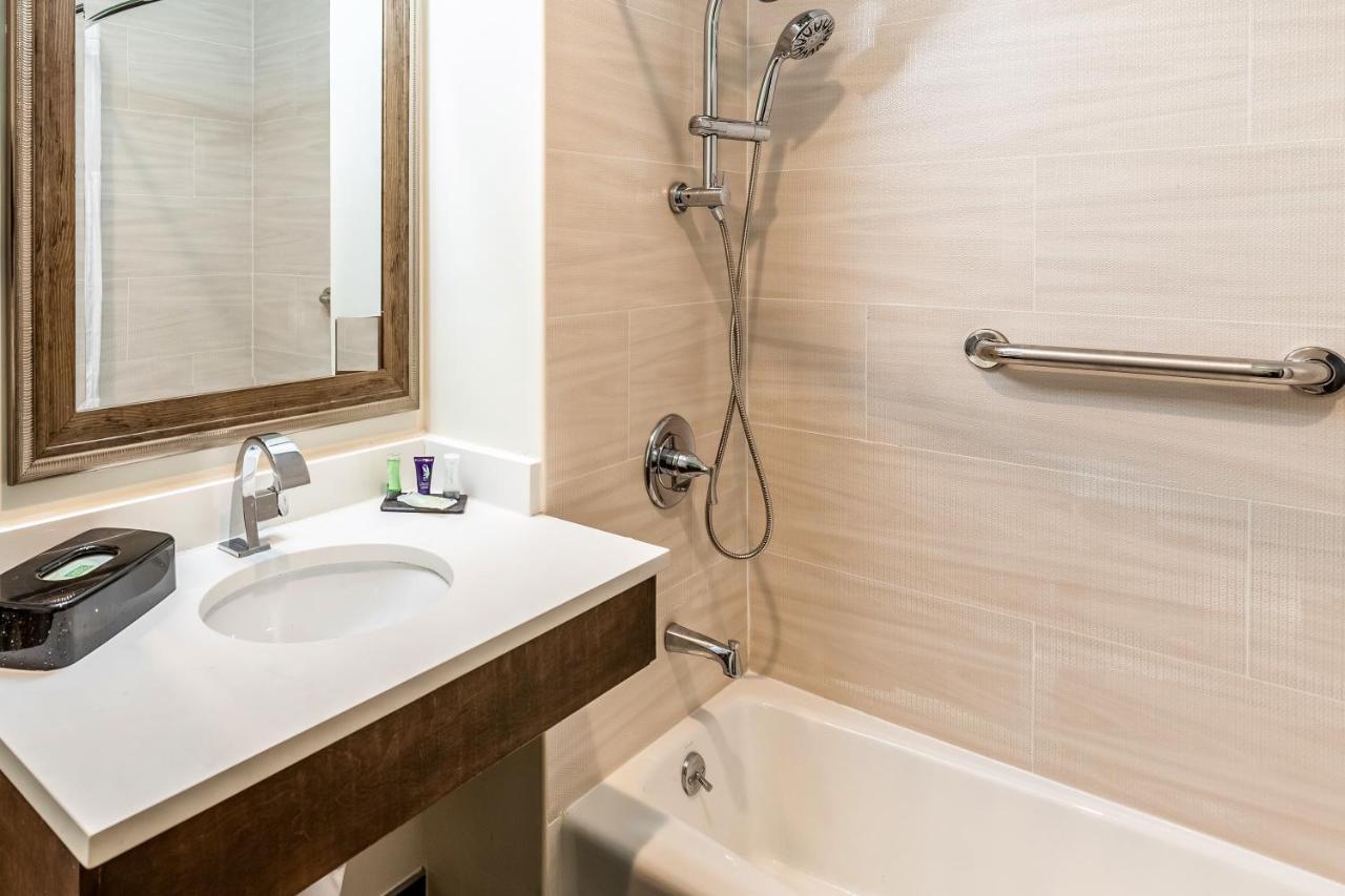 Van Wyck Hotel & Suites Near Jfk Airport New York Bagian luar foto